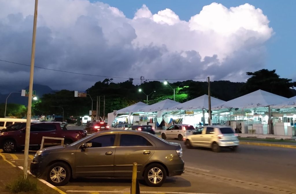 Antiga Feira Hippie De Ubatuba Vira Estacionamento Zona Azul Sob