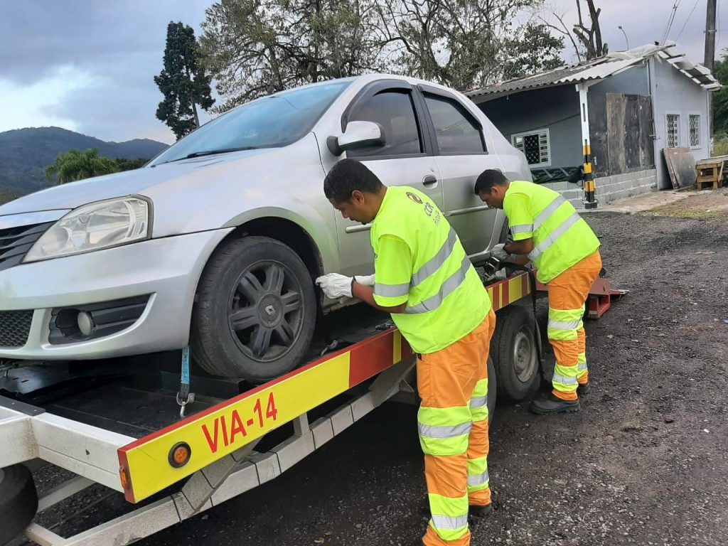 CCR RioSP realiza mais de 30 atendimentos à motoristas na BR 101