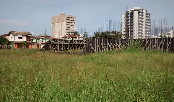 Paralisadas desde 2014, obras do novo Fórum de Caraguá podem ser retomadas no segundo semestre